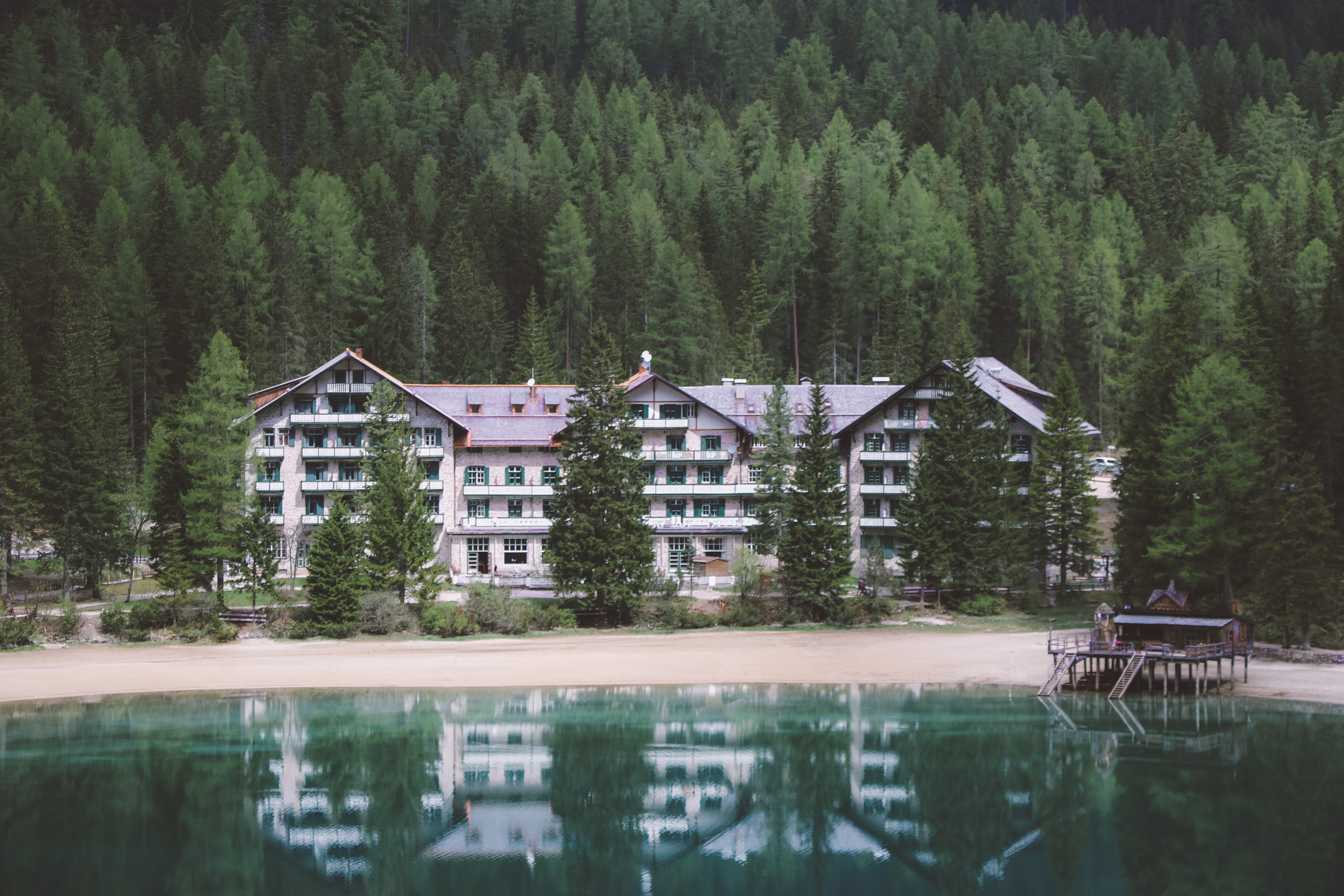Hotel am Pragser Wildsee
