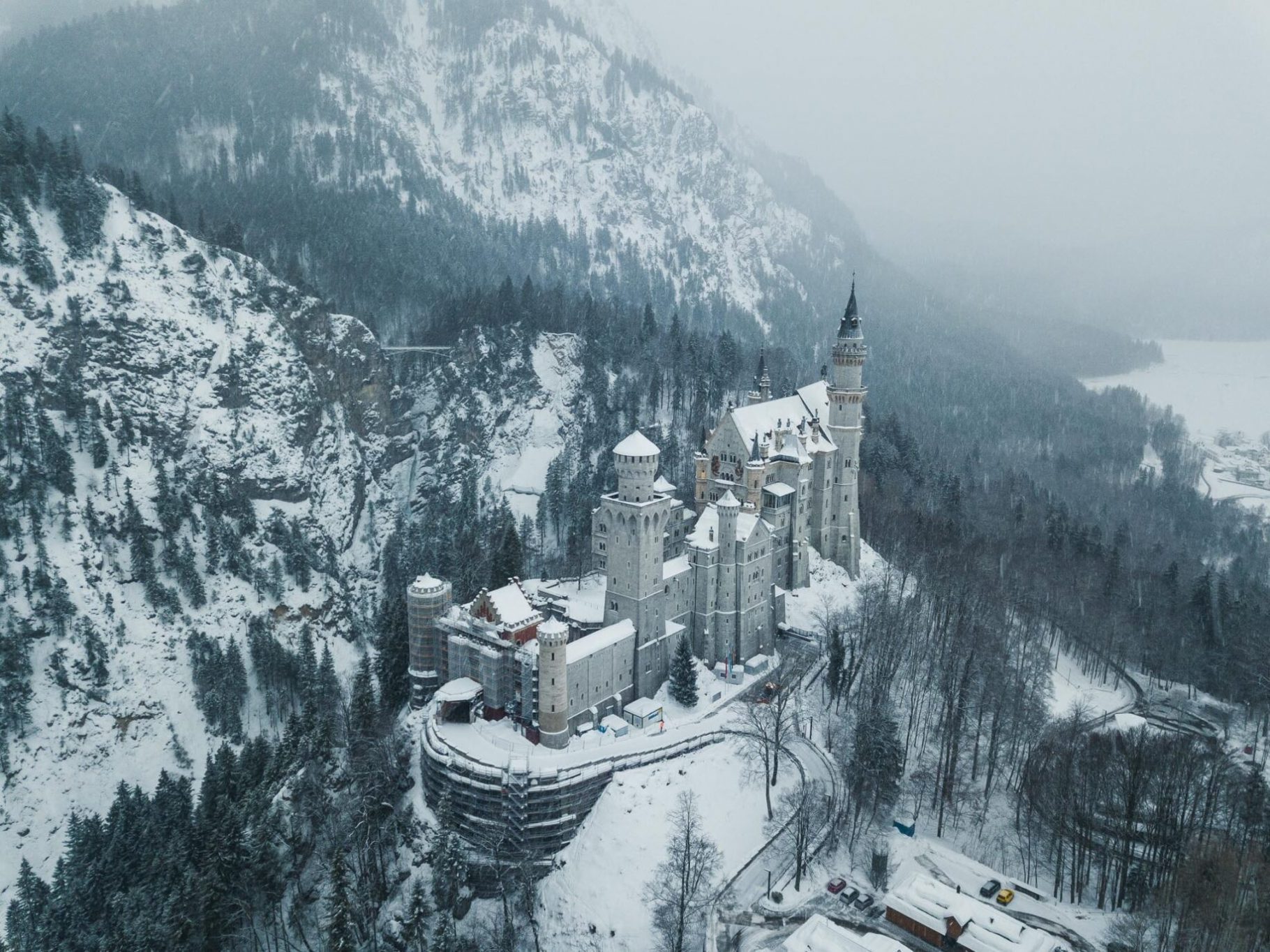 Schloss Neuschwan­stein im Winter