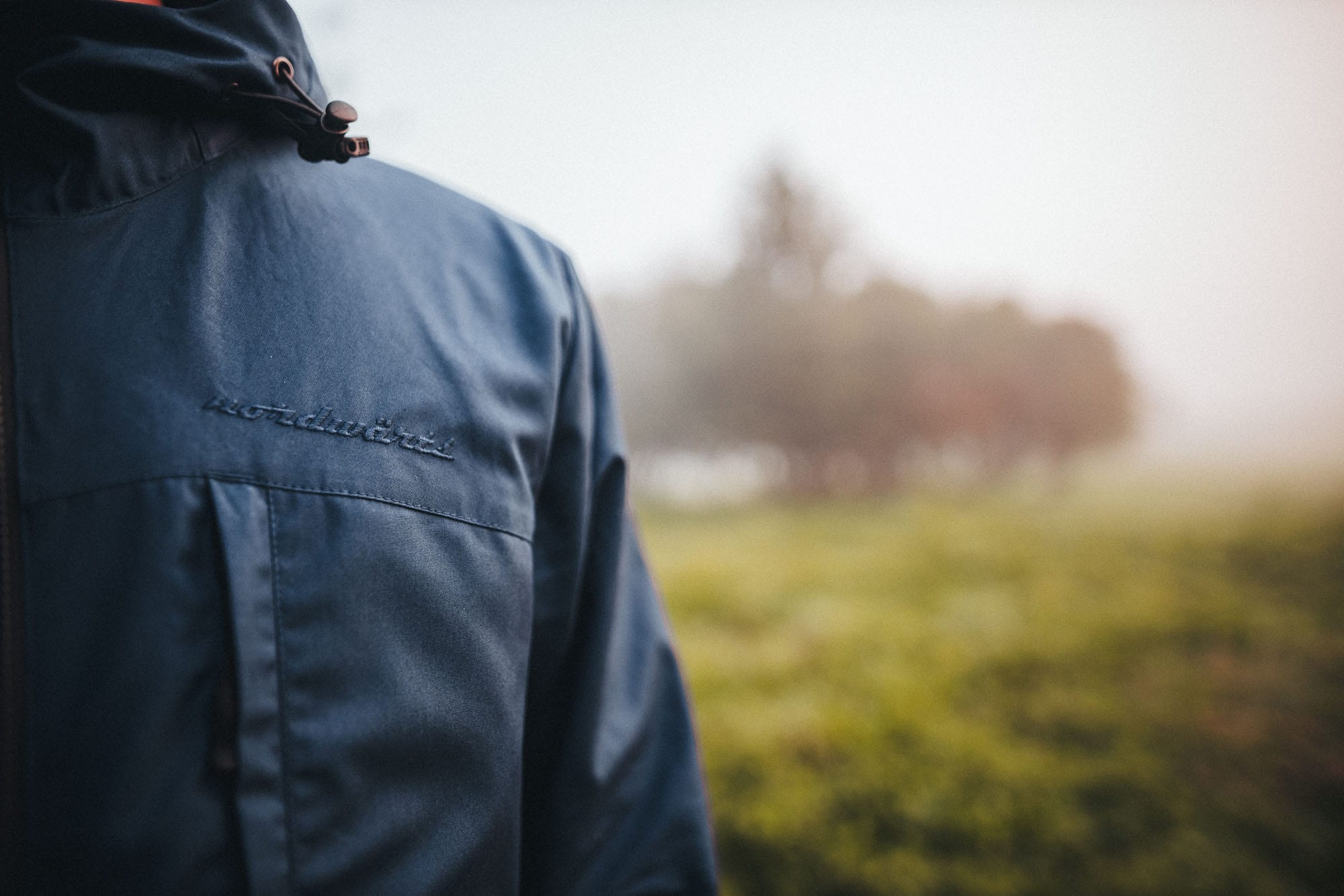 Ein guter Begleiter ist die Lenne Jacke von Nordwärts. Eine Outdoor-Jacke, die zu 99% plastikfrei ist!