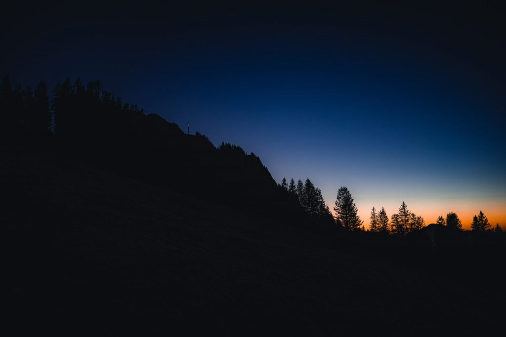Sonnen­untergang am Grünten im Allgäu | BinMalKuerzWeg