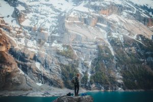Tolle Fotospots und Aussichten am Oeschinensee in der Schweiz