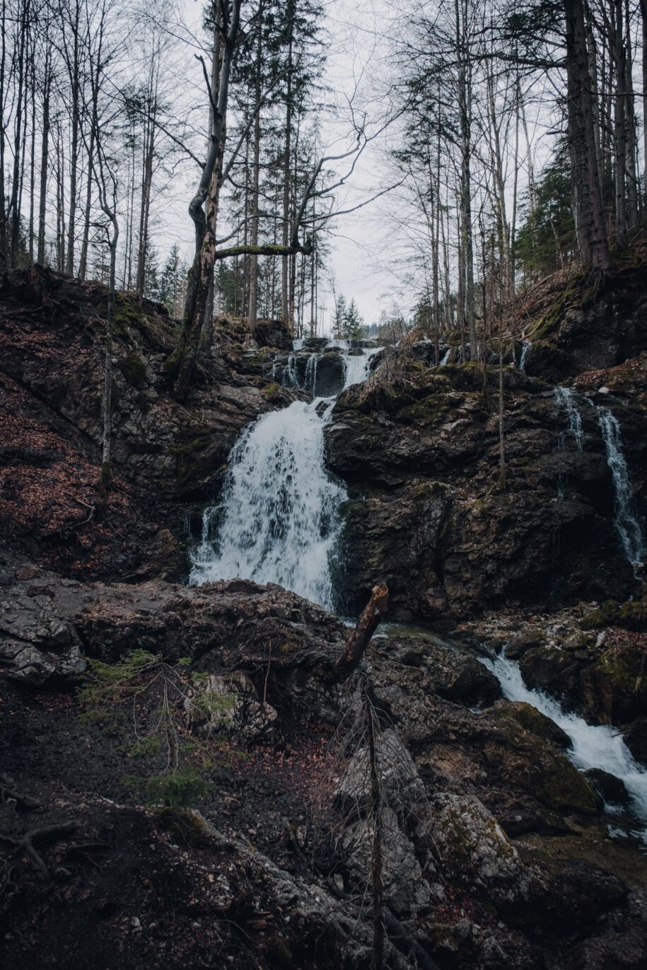 Wanderung zu den Josefstaler Wasserfällen | BinMalKuerzWeg