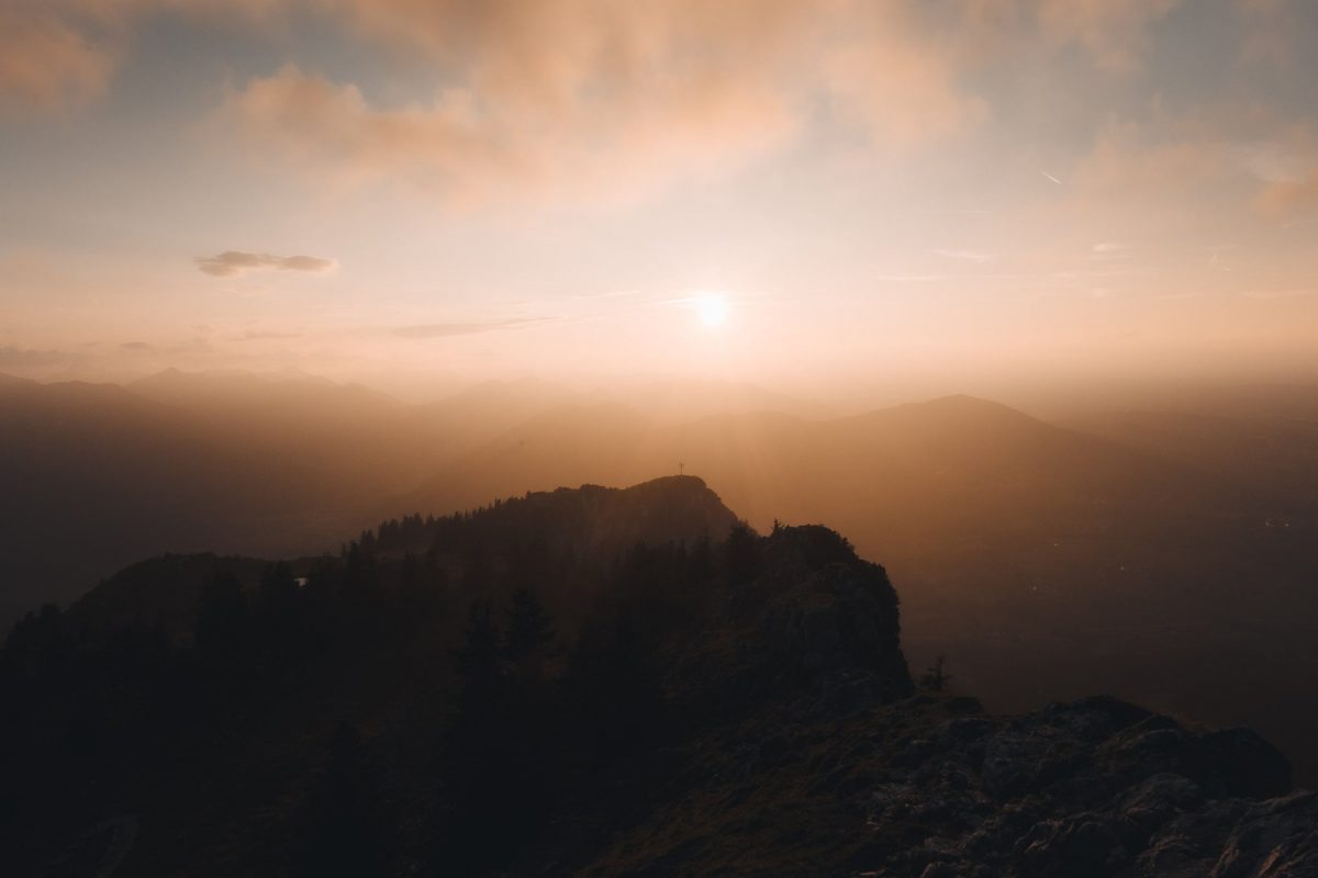 Tolle Wanderung zum Sonnenuntergang auf dem Breitenstein | BinMalKuerzWeg