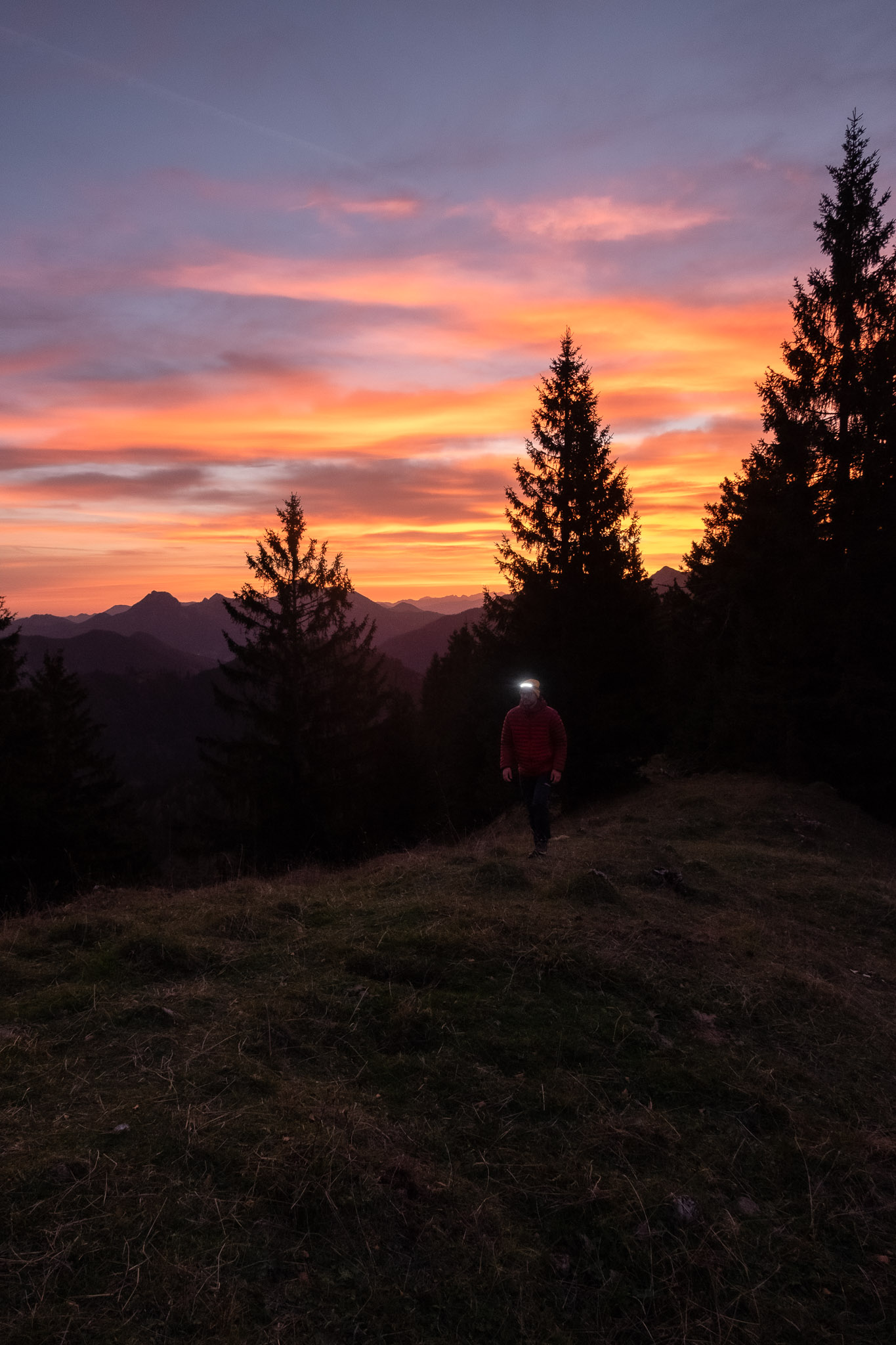 Sonnenaufgangs-Wanderung auf den Baumgarten­schneid | BinMalKuerzWeg